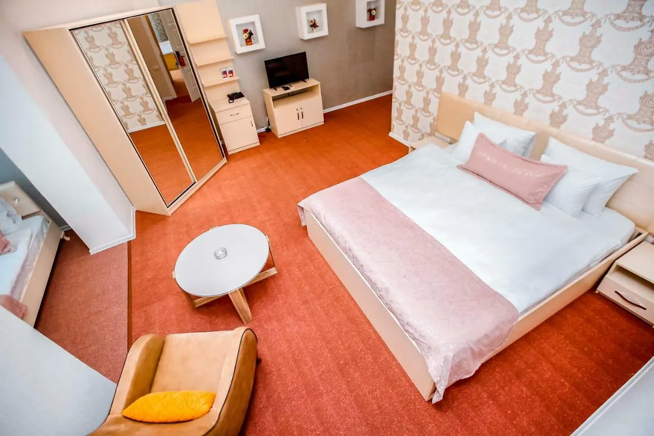 Nine Hotel Baku 4*,